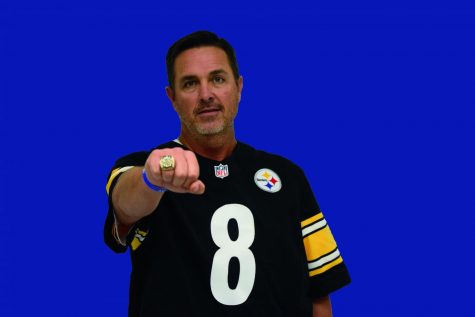 Pictured: Tommy Maddox wearing his Super Bowl ring and Steelers team jersey

Photo by: Faith Myers