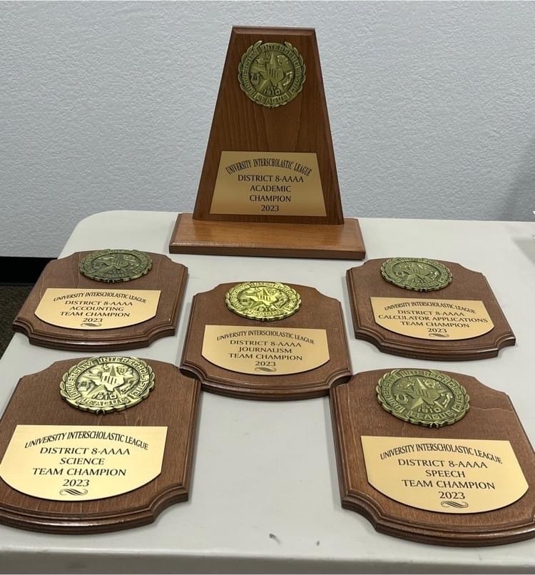 Academic UIL Advances